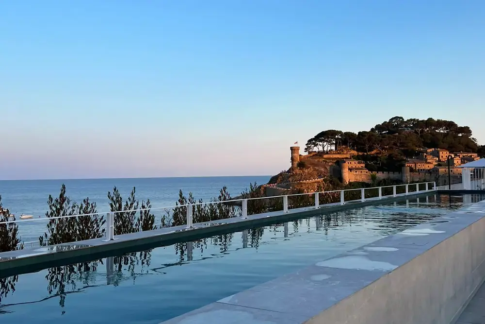 Elisabeth By The Sea Hotel pool