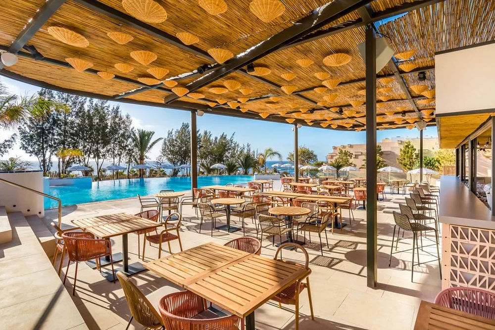 Pool Bar